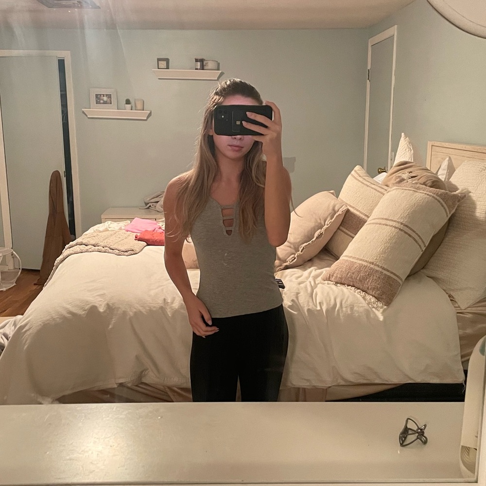 Grey tank